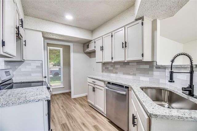1304 Greenfield Drive, Edmond, OK 73012