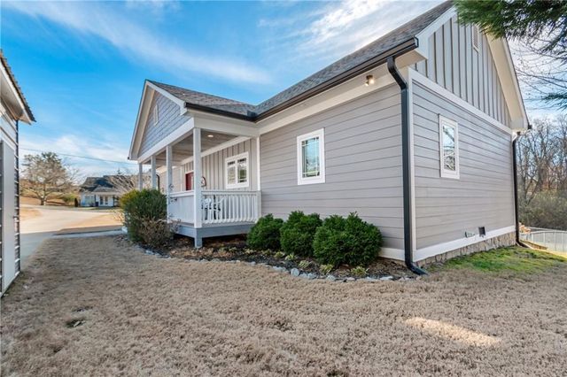 18 Shady Grove Lane, Blue Ridge, GA 30513