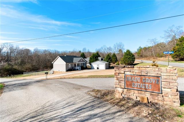 18 Shady Grove Lane, Blue Ridge, GA 30513