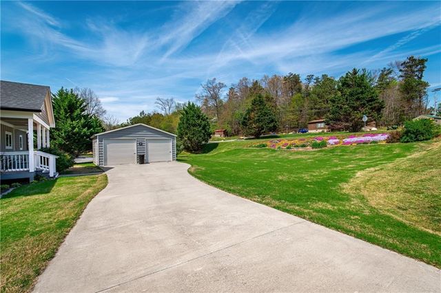18 Shady Grove Lane, Blue Ridge, GA 30513