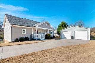 18 Shady Grove Lane, Blue Ridge, GA 30513