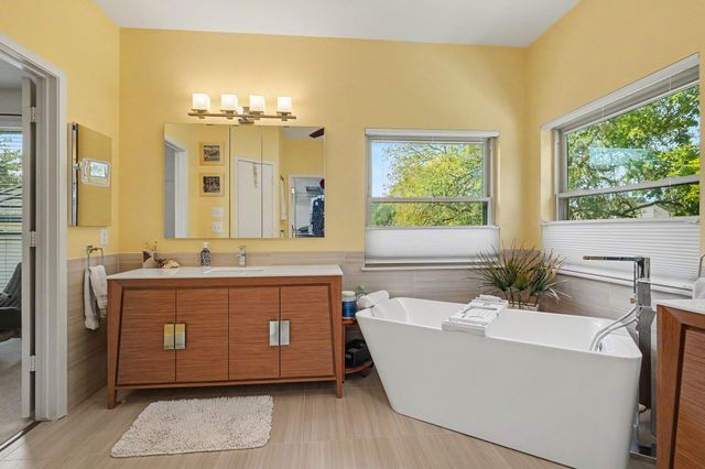 4166 Fair Oaks Drive, Grapevine, TX 76051