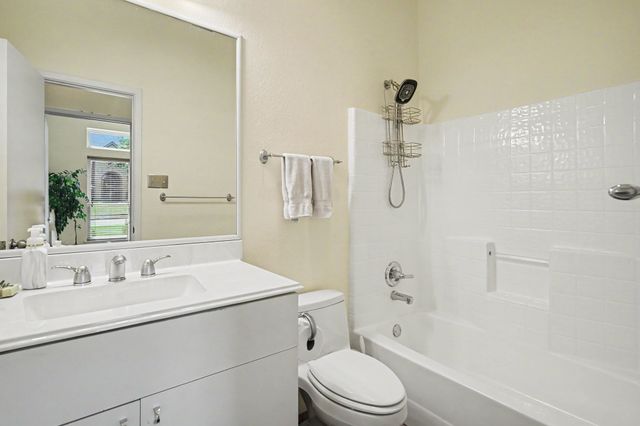 4166 Fair Oaks Drive, Grapevine, TX 76051