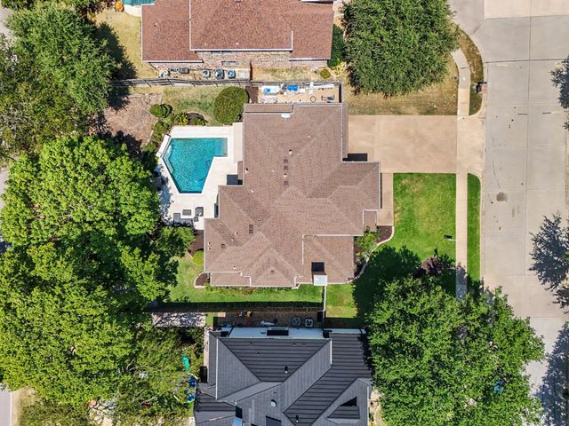 4166 Fair Oaks Drive, Grapevine, TX 76051