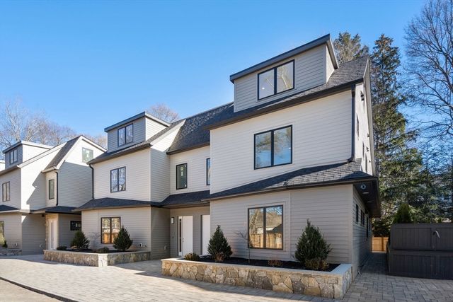 956 Walnut St 5, Newton, MA 02461