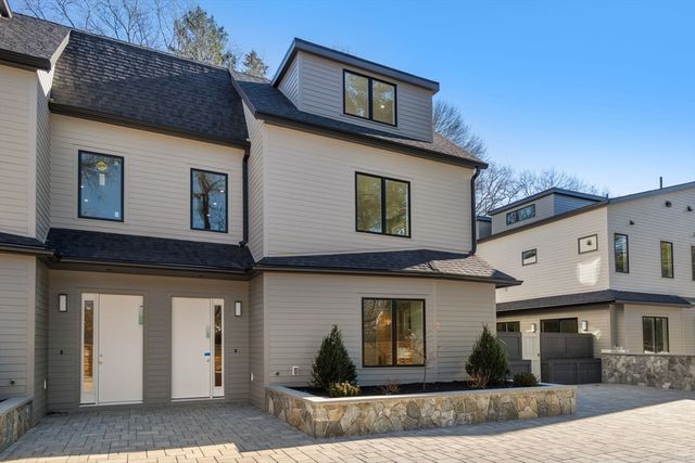 956 Walnut St 5, Newton, MA 02461