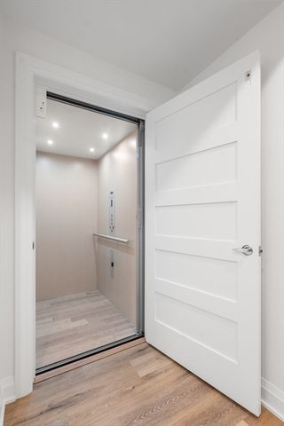 956 Walnut St 5, Newton, MA 02461