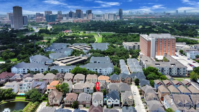 6310 Hermann Lake DR, Houston, TX 77021