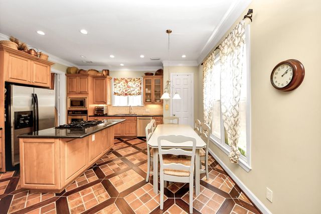 6310 Hermann Lake DR, Houston, TX 77021