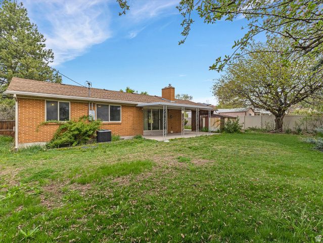 1204 E IRIS LN, Millcreek, UT 84106