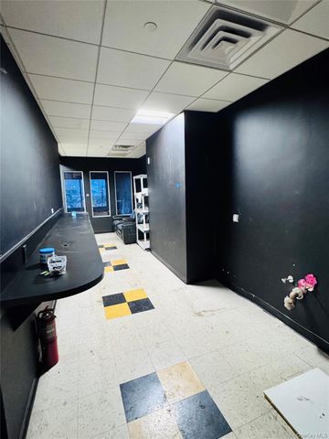 30-75 Steinway Street, Astoria, NY 11103