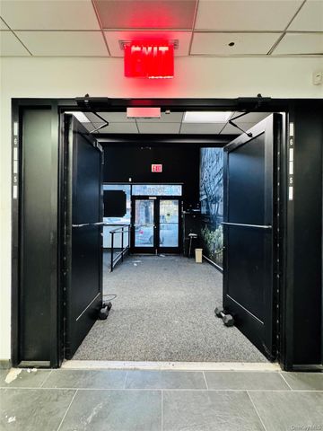 30-75 Steinway Street, Astoria, NY 11103