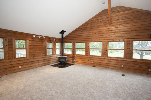 1319 W 4th Street S, Newton, IA 50208