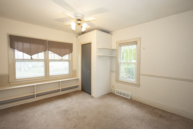 1319 W 4th Street S, Newton, IA 50208