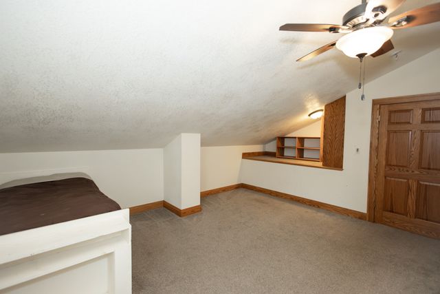 1319 W 4th Street S, Newton, IA 50208