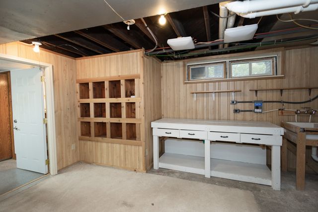 1319 W 4th Street S, Newton, IA 50208