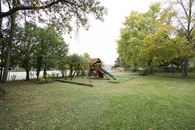 1319 W 4th Street S, Newton, IA 50208