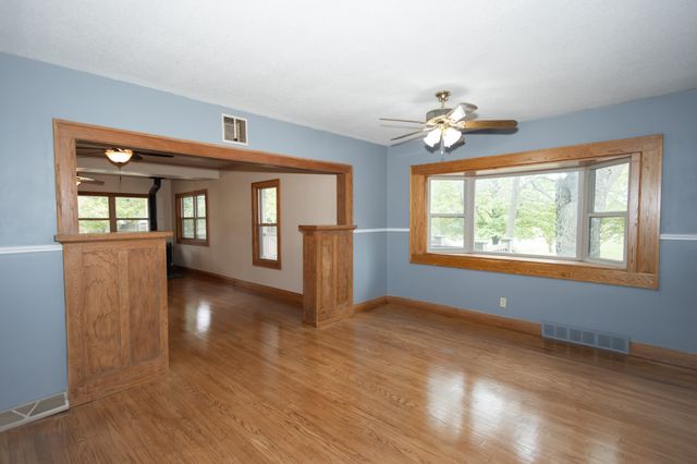 1319 W 4th Street S, Newton, IA 50208