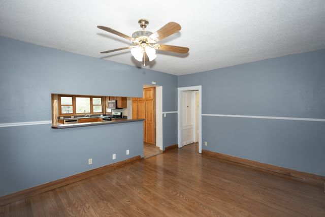 1319 W 4th Street S, Newton, IA 50208