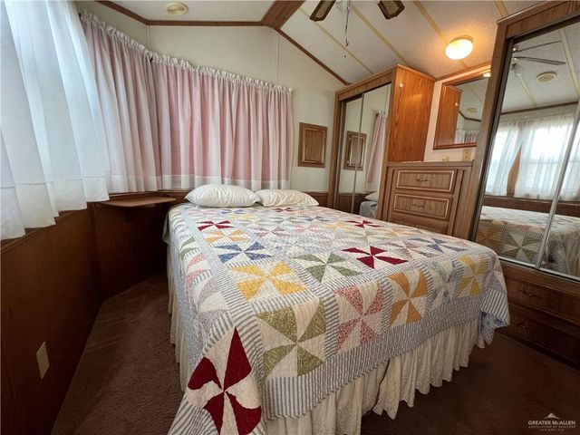 215 S Valley View Road, Donna, TX 78537