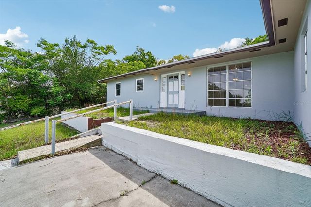 1090 EDGEHILL AVE, Spring Hill, FL 34606