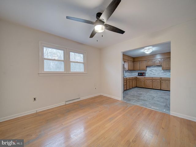 10524 DEACON RD, White Plains, MD 20695