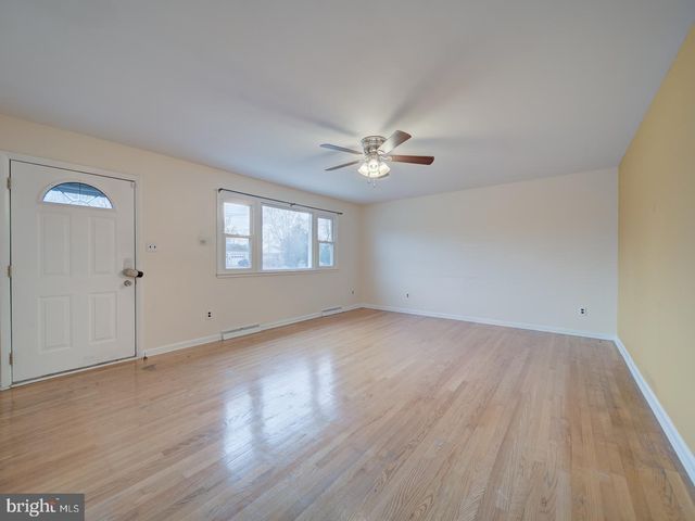 10524 DEACON RD, White Plains, MD 20695