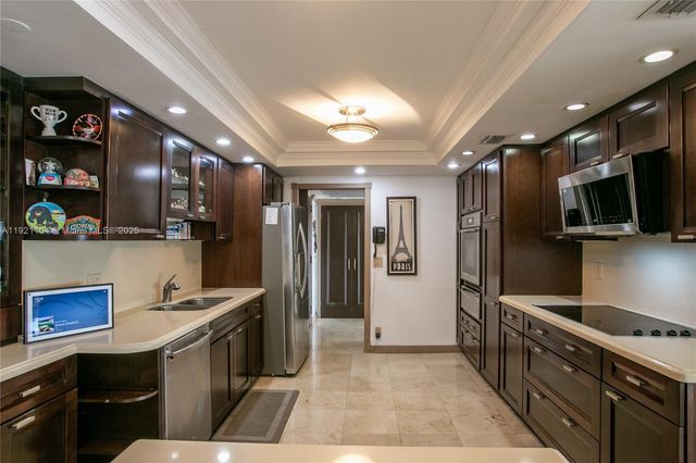 1800 NE 114th St 2105, Miami, FL 33181