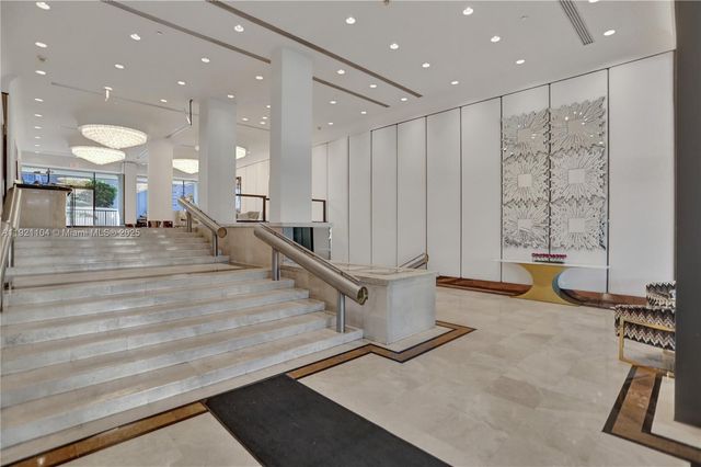 1800 NE 114th St 2105, Miami, FL 33181