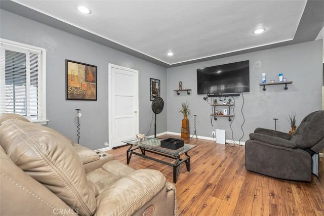 9819 S Normandie, Los Angeles, CA 90044
