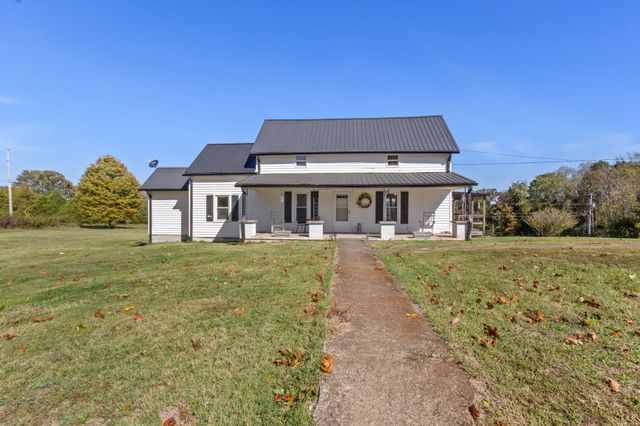 1325 Huggins Rd, Clarksville, TN 37040