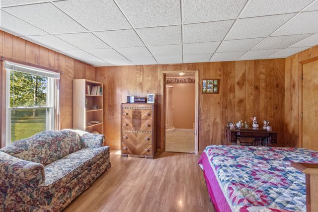 1325 Huggins Rd, Clarksville, TN 37040