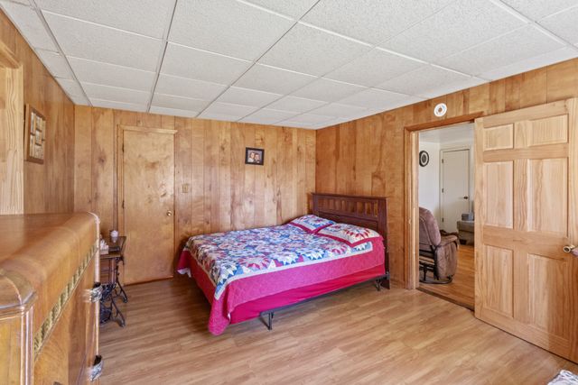 1325 Huggins Rd, Clarksville, TN 37040