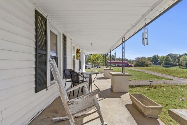 1325 Huggins Rd, Clarksville, TN 37040