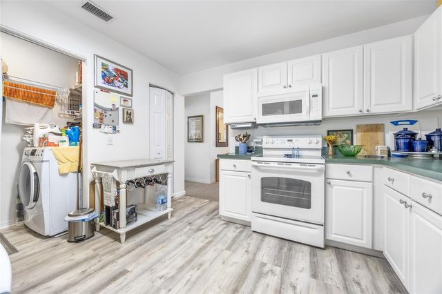 719 TOWN COURT, Bronson, FL 32621