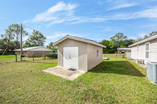 719 TOWN COURT, Bronson, FL 32621