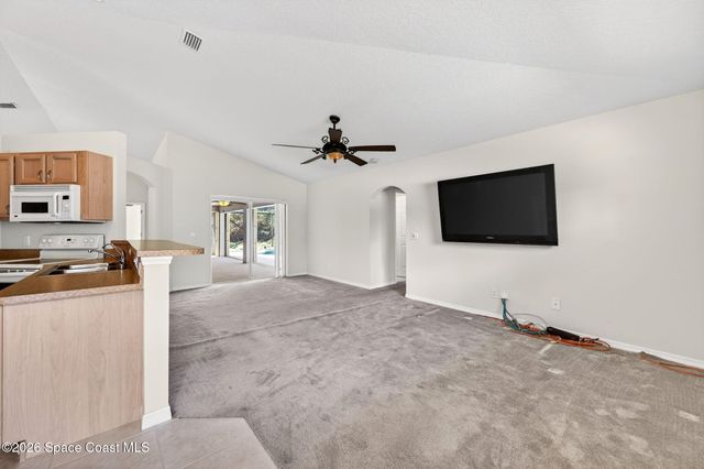 587 Dixon Road NW, Palm Bay, FL 32907