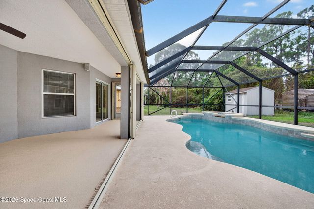 587 Dixon Road NW, Palm Bay, FL 32907