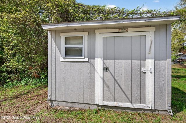 587 Dixon Road NW, Palm Bay, FL 32907