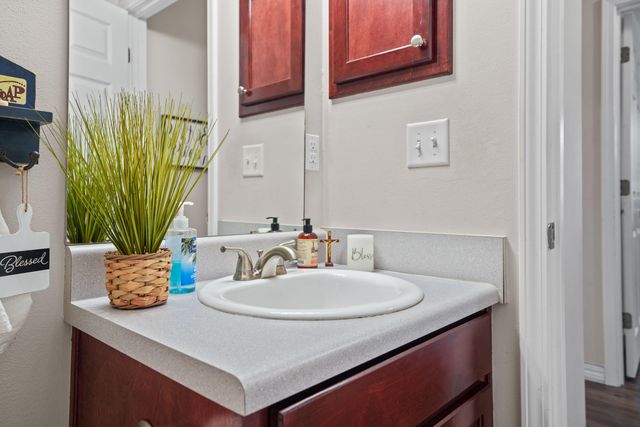 5315 Ten Point Drive, Crestview, FL 32539