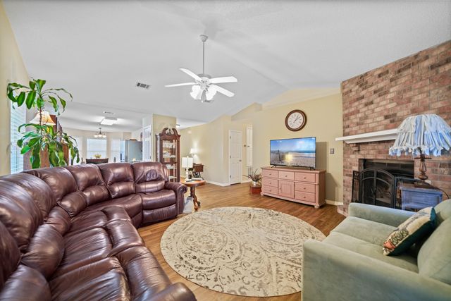 5315 Ten Point Drive, Crestview, FL 32539