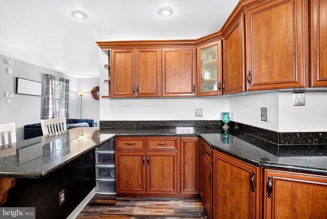 210 WASHINGTON AVE, Laurel Springs, NJ 08021