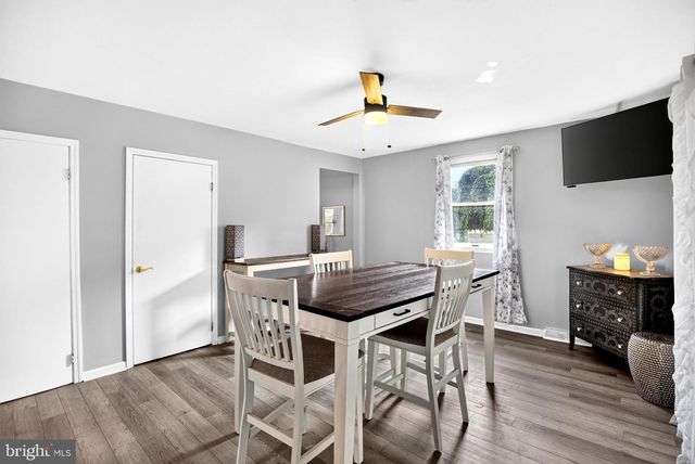 210 WASHINGTON AVE, Laurel Springs, NJ 08021