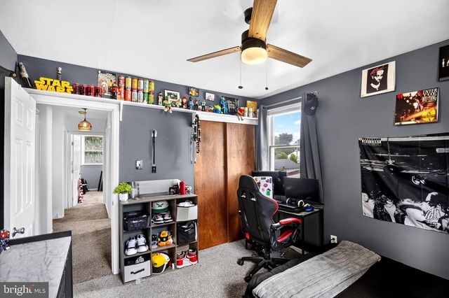 210 WASHINGTON AVE, Laurel Springs, NJ 08021