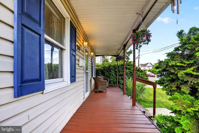 210 WASHINGTON AVE, Laurel Springs, NJ 08021
