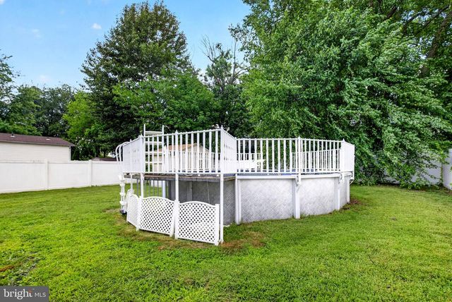 210 WASHINGTON AVE, Laurel Springs, NJ 08021