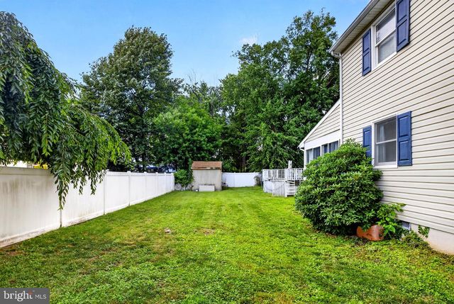 210 WASHINGTON AVE, Laurel Springs, NJ 08021