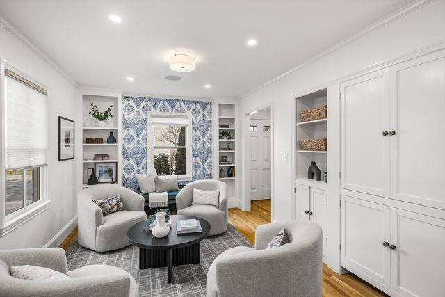 56 Churchill Ave 56, Cambridge, MA 02140