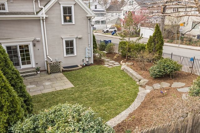 56 Churchill Ave 56, Cambridge, MA 02140