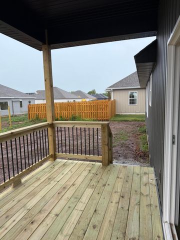 1417 N Collins Drive, Republic, MO 65738